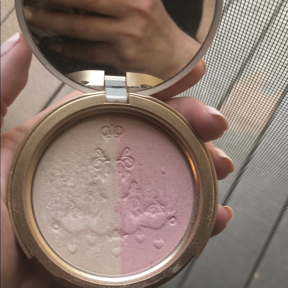 Highlighting powder duo